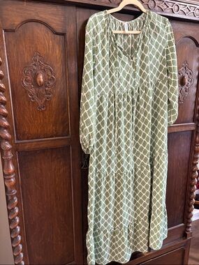 Light Green Geometric Print Long Sleeve Maxi Dress